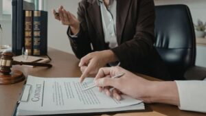 que pasa si el vendedor incumple el contrato de arras